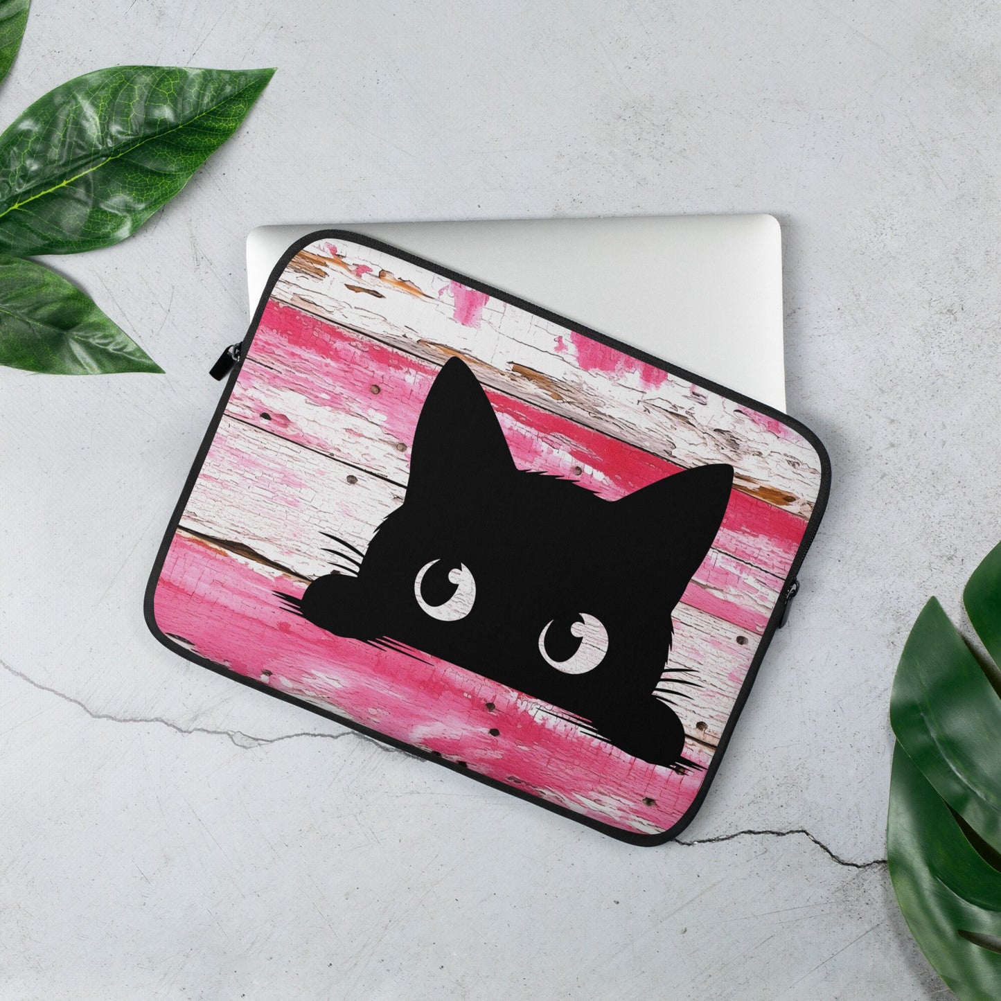 Laptop Sleeve – Wood background with Peeking cat