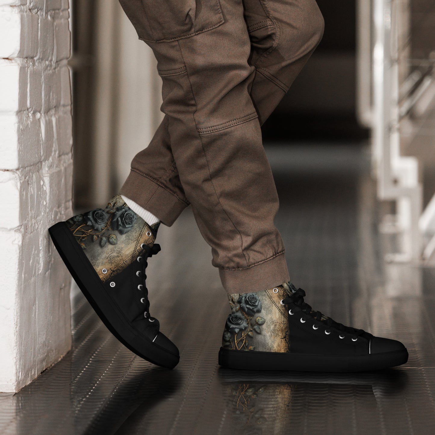 Men’s high top canvas shoes - Black Roses